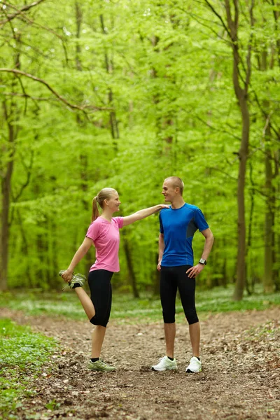 Couple Running Forest Stretching — Stock Photo, Image