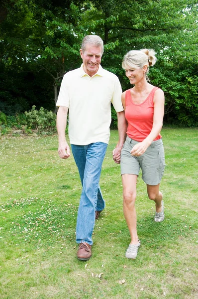 Happy Seniors Walking Together — Stock Photo, Image