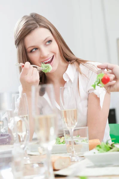 Young Girl Eating Salad Lunch — Stock Photo, Image