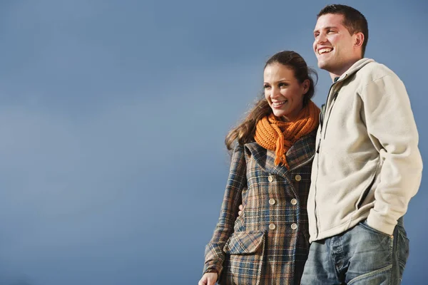 Young Caucasian Attractive Couple Smiling While Hugging Sky Background — Stock Photo, Image