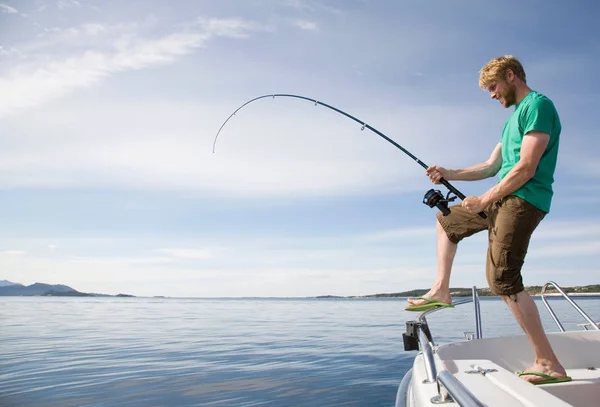 Man Deep Sea Fishing Boat — Stock Photo, Image