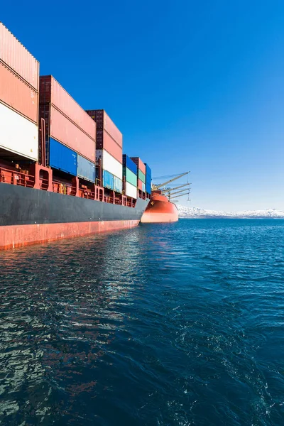 Containerschip Helder Blauwe Zee Lucht — Stockfoto