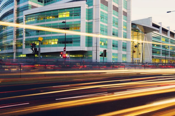 Raffic Light Trails Office Building Crepuscolo Londra Regno Unito — Foto Stock