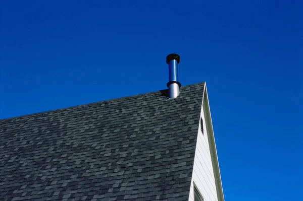 Dach Des Gebäudes Über Dem Himmel — Stockfoto