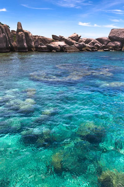 透明度の高い海の景色 サムイ島 — ストック写真