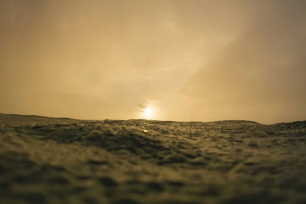 ハワイ州日没時の海面上の雨の表面図 — ストック写真