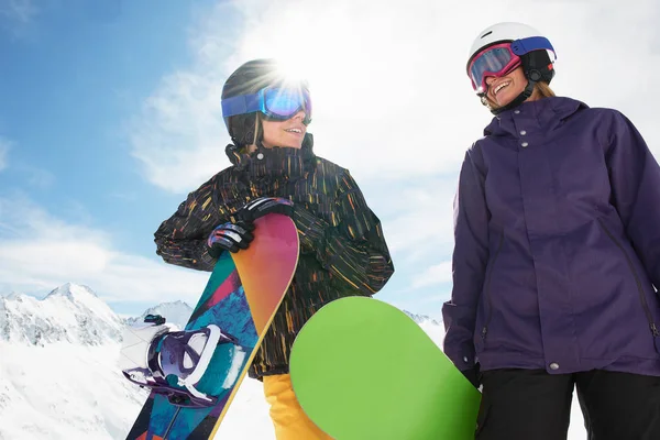 Dos Snowboarders Montañas — Foto de Stock