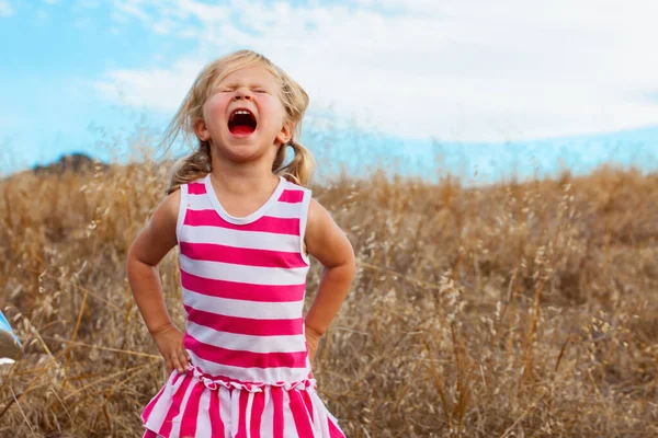 Girl Shouting Diablo State Park California Usa — Stock fotografie