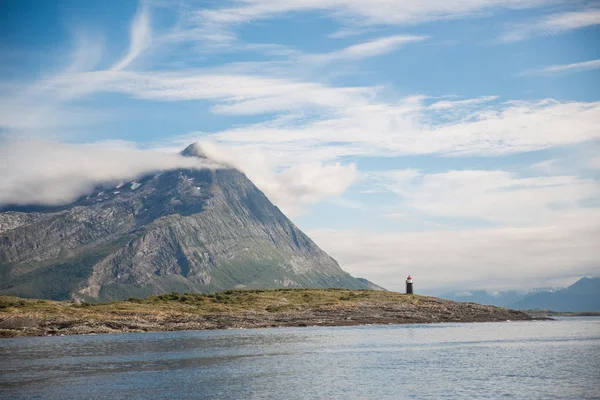 Kilátás a hegyre és a Fjordra, Bodo Norvégia — Stock Fotó