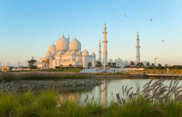 Sheikh Zayed Mesquita Durante Dia Abu Dhabi Emirados Árabes Unidos — Fotografia de Stock