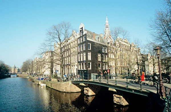Amsterdam Mavi Gökyüzü Üzerinde — Stok fotoğraf