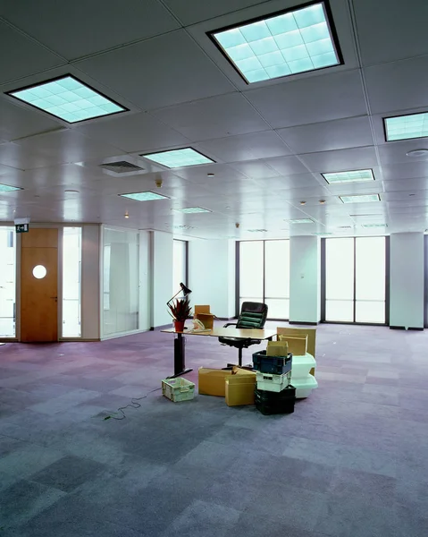 Messy Desk Empty Office — Stock Photo, Image