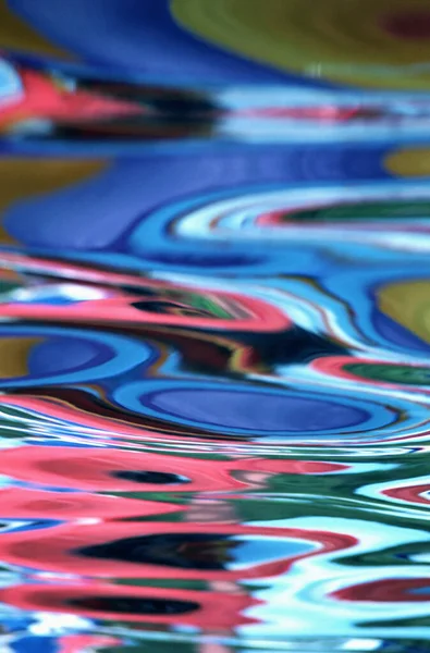 Reflexión Colorida Sobre Agua — Foto de Stock