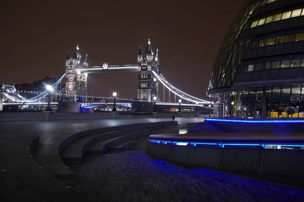 Ponte Urbano Illuminato Notte — Foto Stock