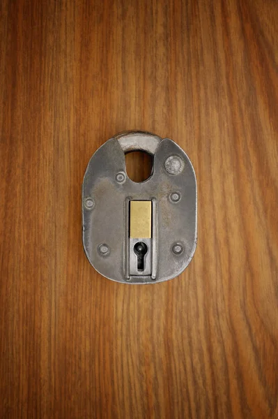 Padlock Wooden Door — Stock Photo, Image