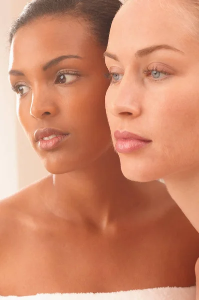 Portrait Two Young Women — Stock Photo, Image