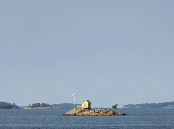 Lone Yellow Hut Stockholms Archipelago Sweden — Stock Photo, Image