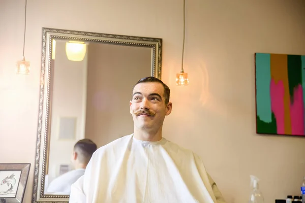Young Man Hair Salon — Stock Photo, Image