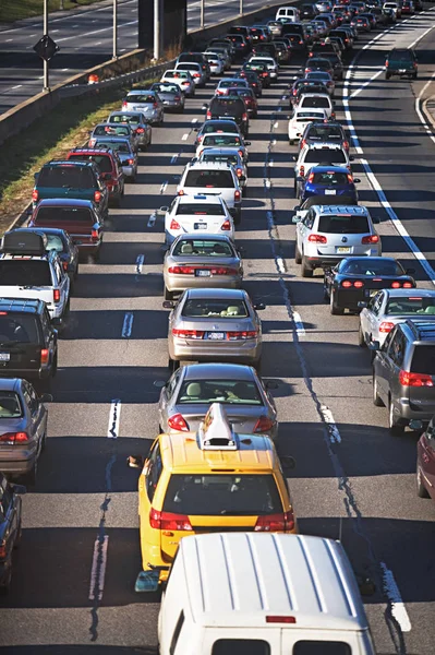 Coda Traffico Sulla Strada — Foto Stock