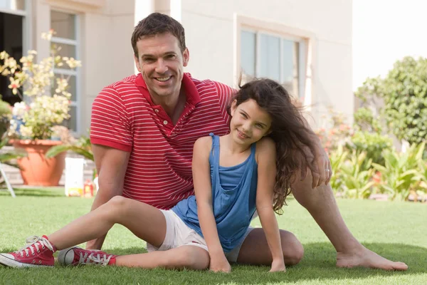 Father Daughter Garden — Stock Photo, Image