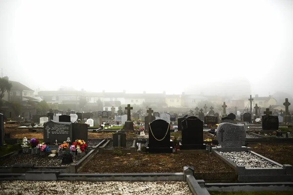 Misty Cemetery Grave Stones Tramore County Waterford República Irlanda — Fotografia de Stock