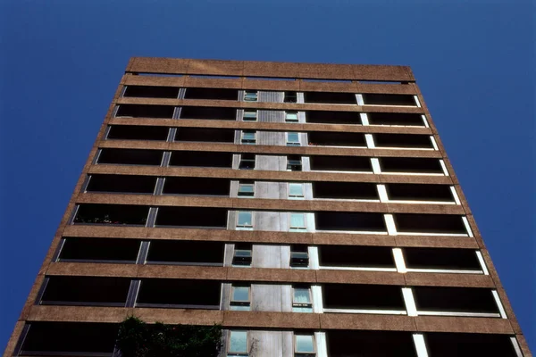 Apartamento Edifício Sobre Céu — Fotografia de Stock