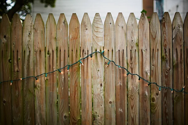 Valla Jardín Madera Con Luces Hadas —  Fotos de Stock