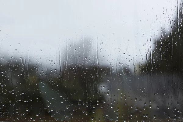 Widok Przez Okno Kroplami Deszczu — Zdjęcie stockowe