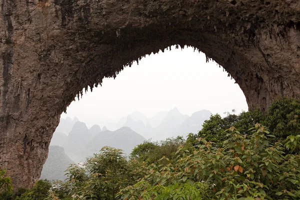 Kina Guangxi Provinsen Yangshuo Månbacken — Stockfoto