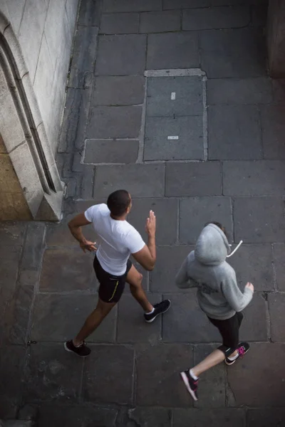 Vista Aérea Corredores Masculinos Femeninos Corriendo Ciudad — Foto de Stock