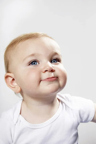 男婴的画像 微笑着 — 图库照片