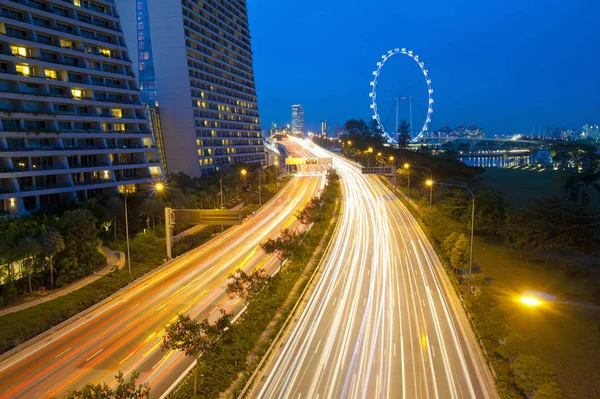 Světelné Stezky Noci Dálnice Singapur — Stock fotografie