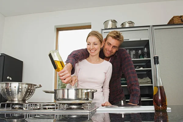 Young Couple Cooking Together — Stock Photo, Image