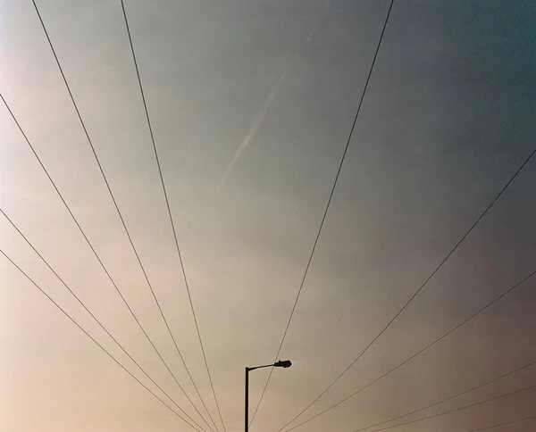街路灯 送電線 — ストック写真