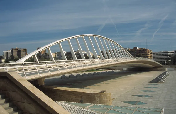 Valencia Daki Alameda Köprüsü — Stok fotoğraf