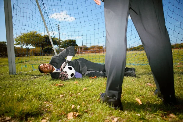 Geschäftsleute Die Fußball Spielen Geschäftsidee Hintergrund — Stockfoto