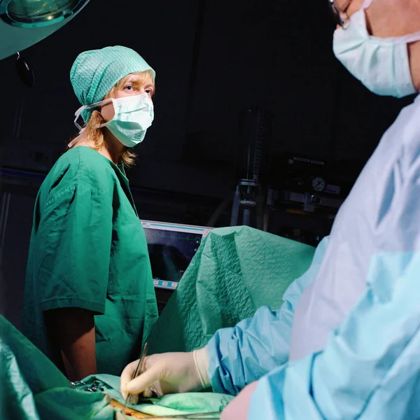 Equipe Cirúrgica Com Paciente Conceito Cirurgia — Fotografia de Stock