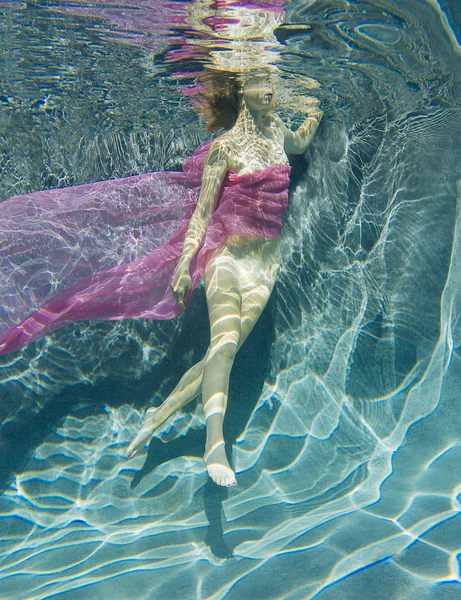 Woman Draped Fabric Swimming Semi Naked Underwater — Stock Photo, Image