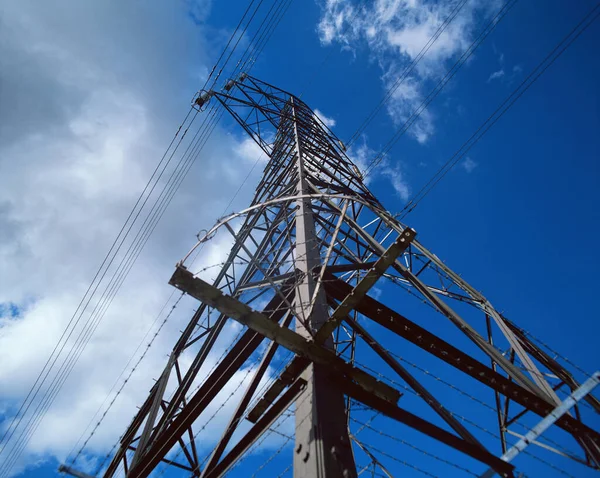 Torre Eléctrica Sobre Cielo Azul — Foto de Stock