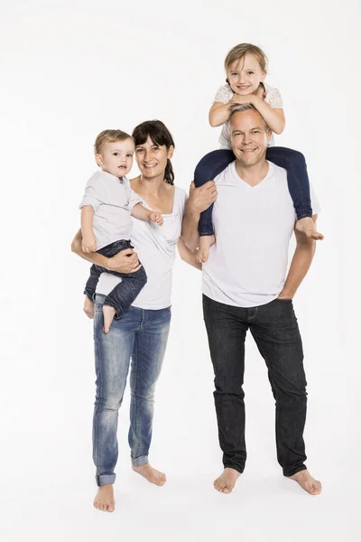 Portrait Studio Parents Avec Leur Jeune Fille Leur Fils Tout — Photo