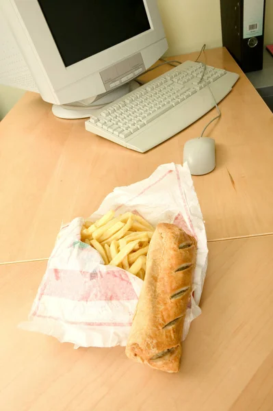Sausage Roll Chips Desk — Stock Photo, Image