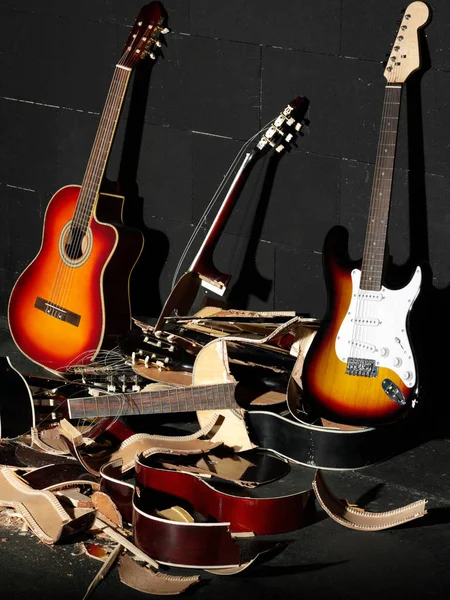 Guitarras Guitarras Aplastadas —  Fotos de Stock