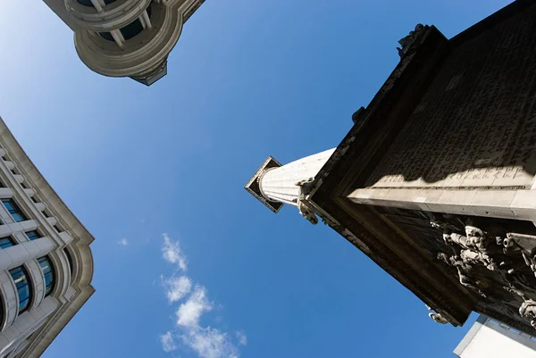 Monumento Londres Sobre Céu Azul — Fotografia de Stock