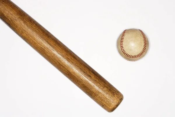 Basebollträ Och Baseball — Stockfoto