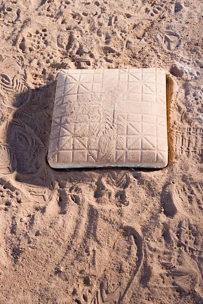 Βάση Του Μπέιζμπολ Στην Άμμο — Φωτογραφία Αρχείου