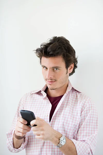 Ung Man Med Handdator — Stockfoto