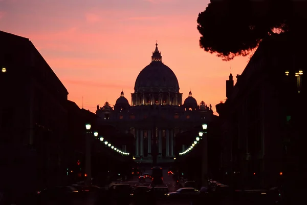 Le Vatican au coucher du soleil — Photo