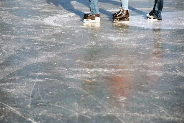 Ice Skaters Close View — Stock Photo, Image