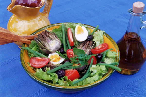 Salade Nioise Sur Table — Photo