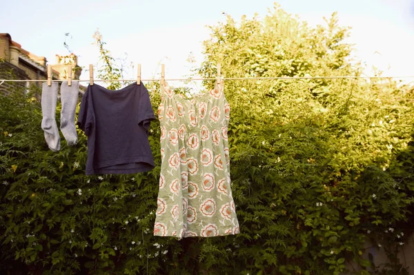 Séchage Des Vêtements Sur Une Corde Linge — Photo